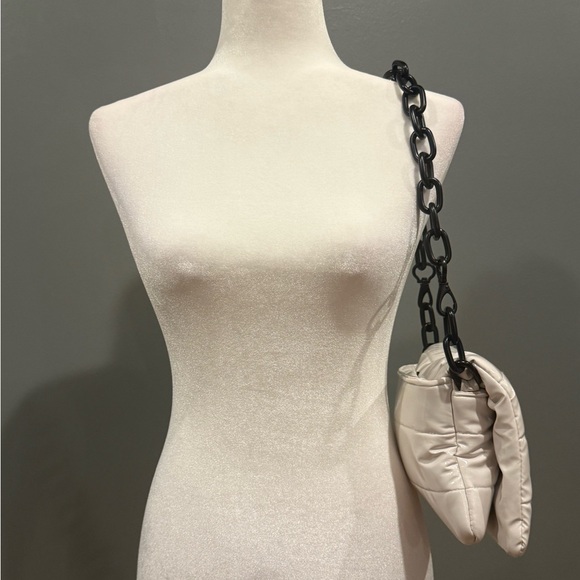 *PRE-OWNED* THINK ROYLN Downtown Crosswalk Glossy Crossbody Bag - Picture 10 of 10